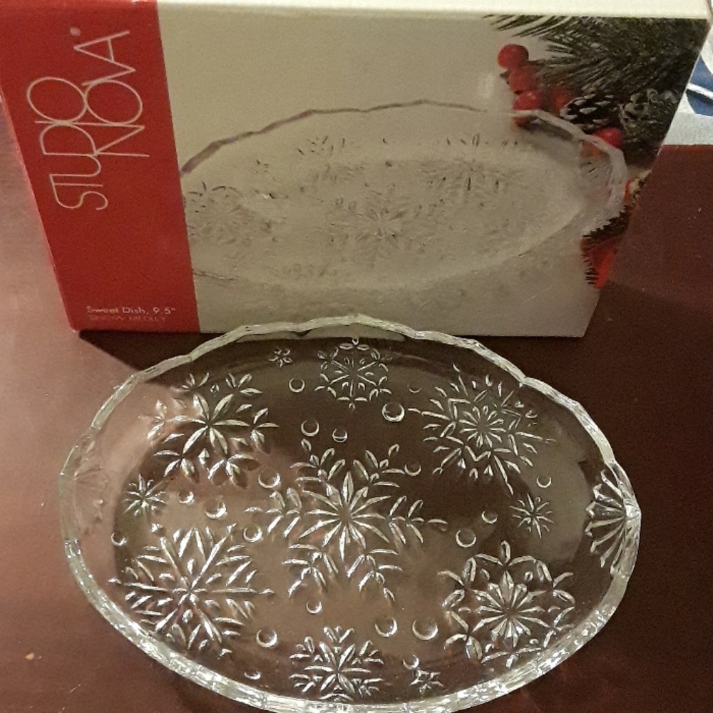 Studio Nova Snow Medley Sweet Dish 9.5" NEW